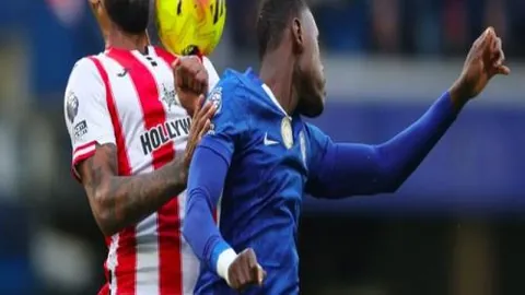 亚冬会开幕式惊艳亮相：百万雪花飞舞，飘带冰道迎宾盛景